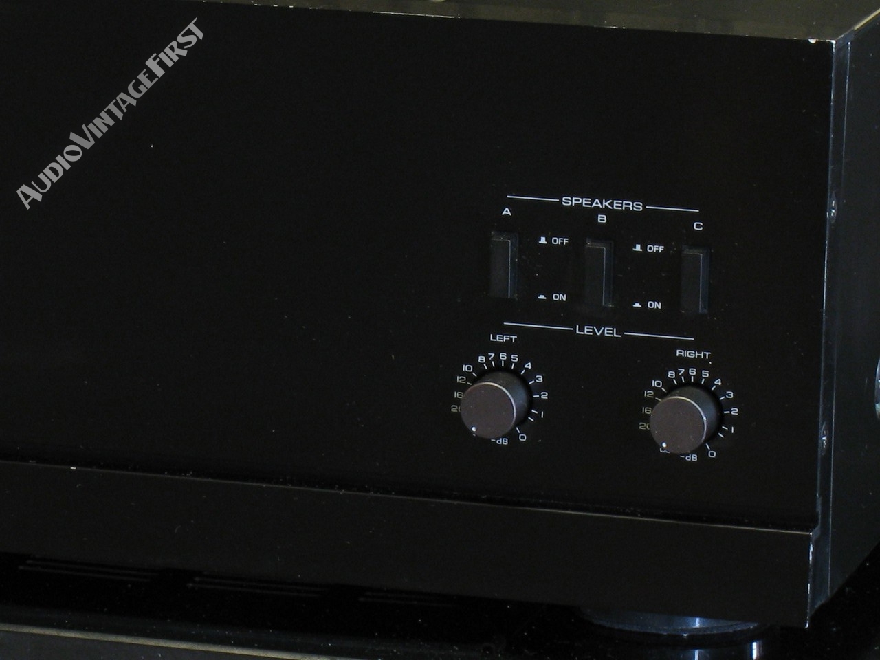 m-40-audiovintagefirst